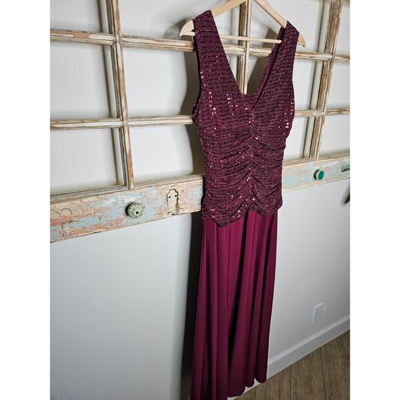 R & M Richards Long Evening Gown Dress W/ Glitter knit Bodice Ladies size 12 - Picture 9 of 16